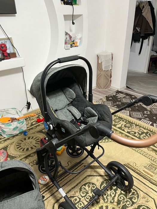 Продается коляска 2в1