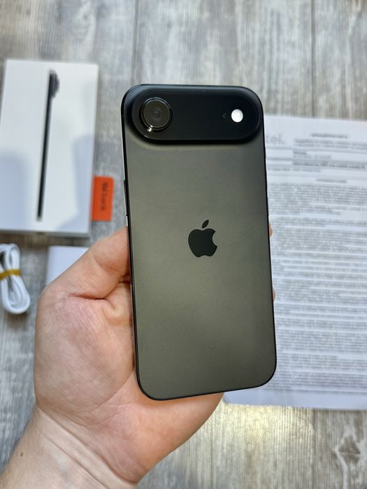 Iphone Air 512 GB Black 100 % Battery Health Като Нов Гаранционен 3 г.