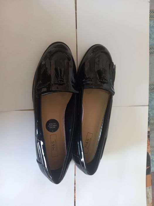 Pantofi negri lac "M$S" originali noi cu etichetă