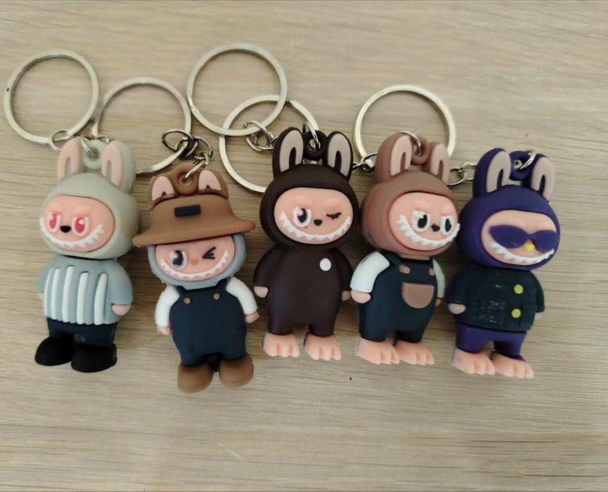 Резиновый брелок лабубу