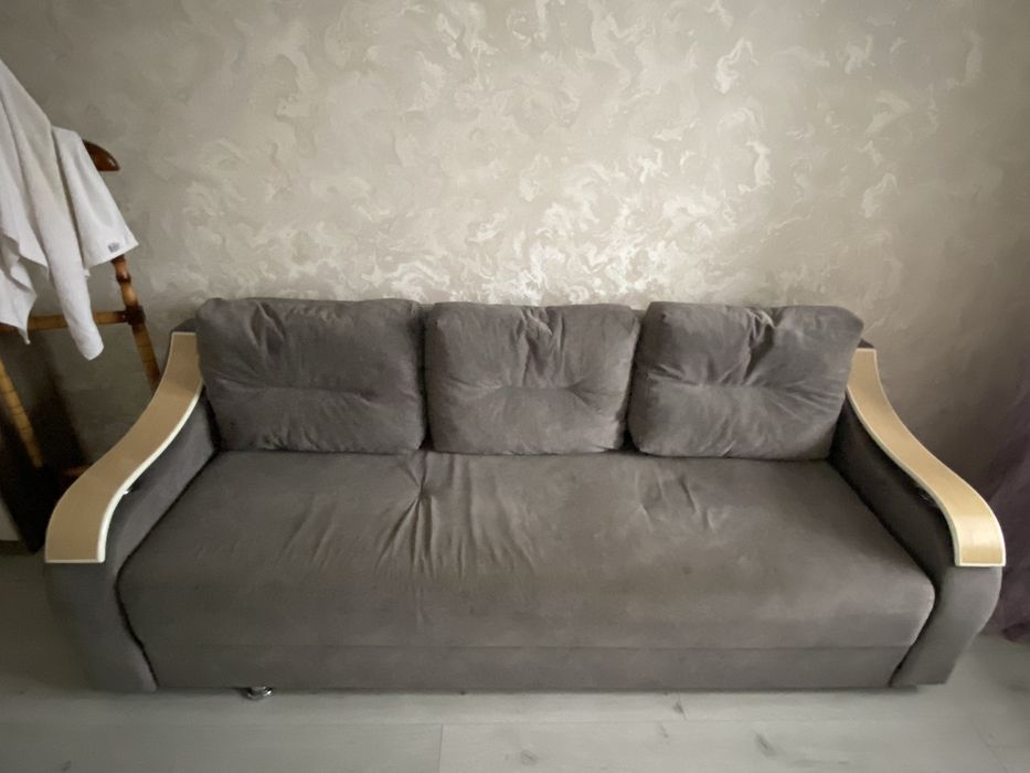 Диван в хорошем состоянии