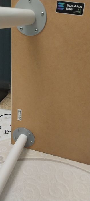 Продаётся стол от ИКЕА