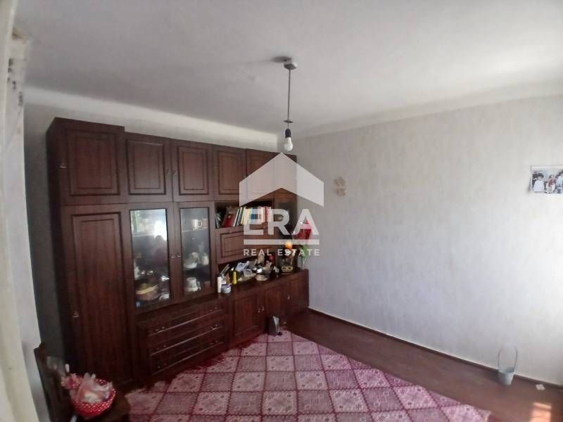 ЕКСКЛУЗИВНО! ЕРА ПЛЕВЕН СИТИ предлага къща за продажба в гр. Долна Мит