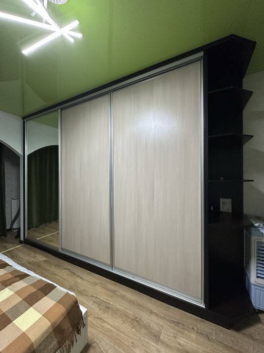 Продается шкаф-купе в хорошем состоянии