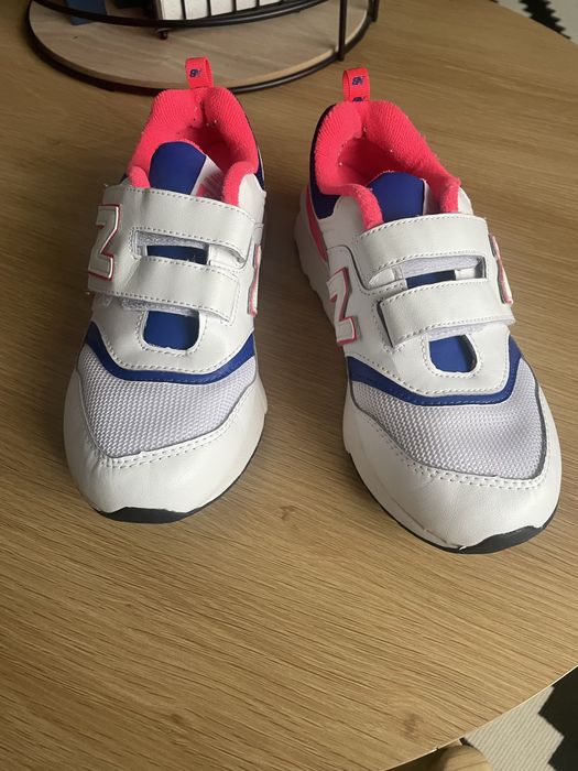 Pantofi sport adidasi New Balance fete 33.5