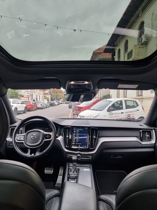 .PRET FIX. Fără schimburi. VOLVO XC 60 D 5 R