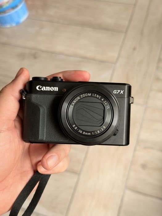 Canon G7X mark II