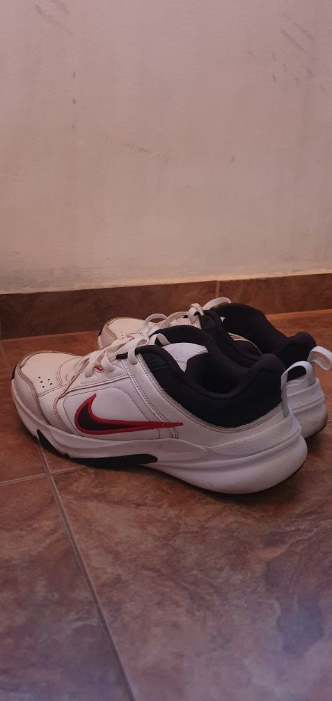 Nike 43 номер 27.5 см