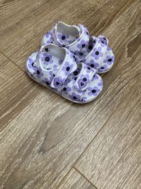 Бебешки сандали