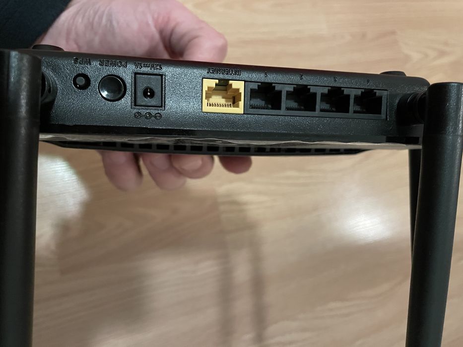 Router D-Link  DIR842, AC1200 dual band, Gigabit