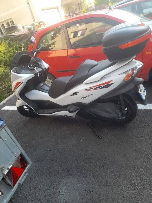 Vând Honda forza NSS 250 an 2009