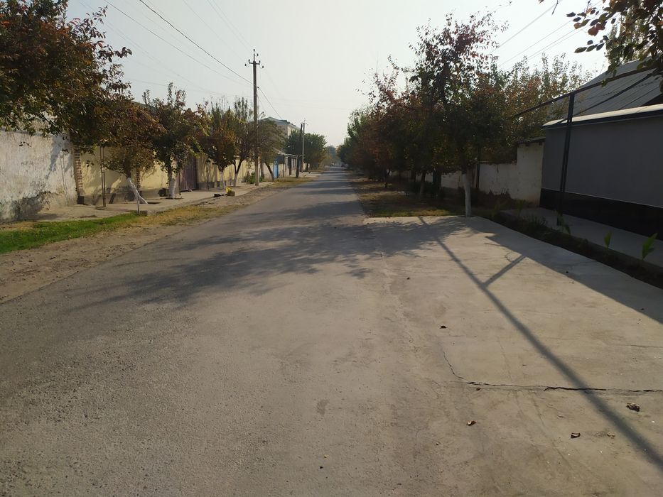 Ховли уй жой сотилади