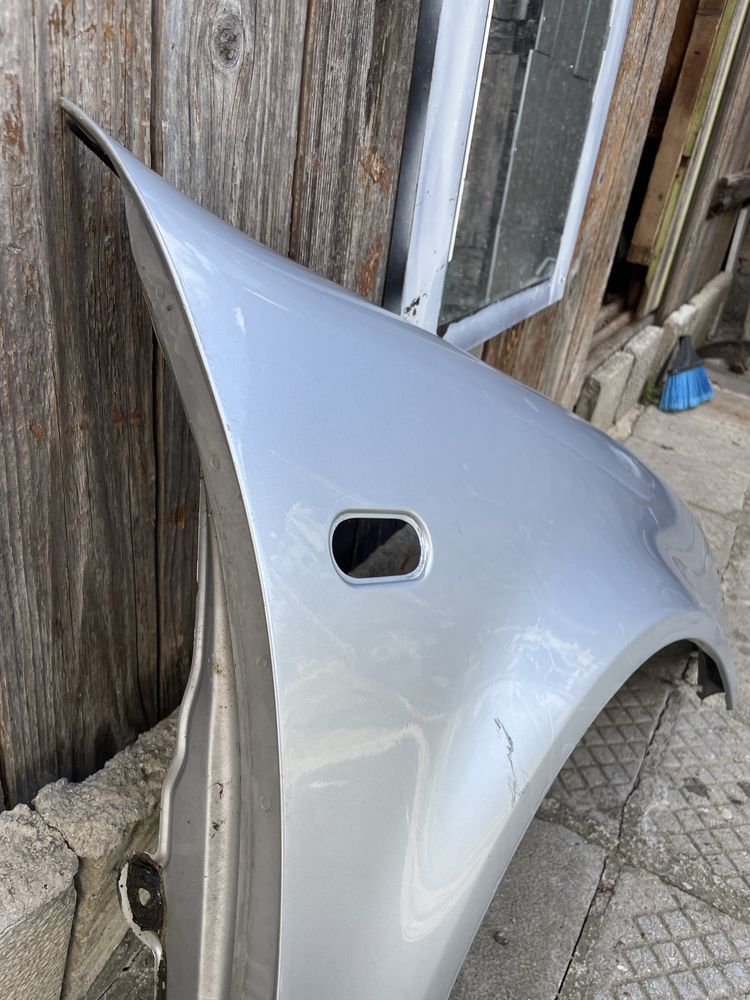 Десен калник за vw golf 4 , 99-2004г сив на цвят