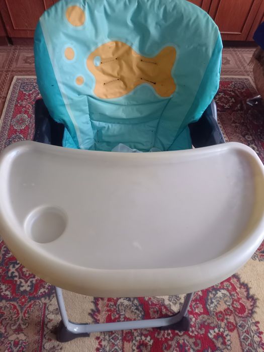Детский стульчик для кормления