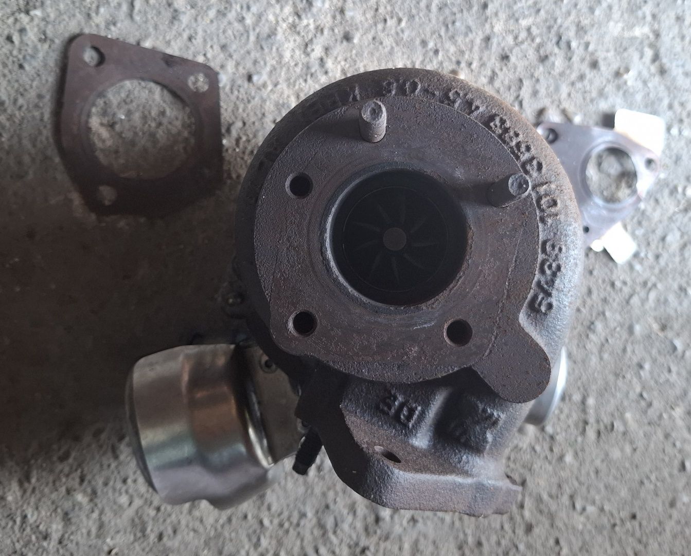 Vând turbosuflanta nissan qashqai 1.5 dci