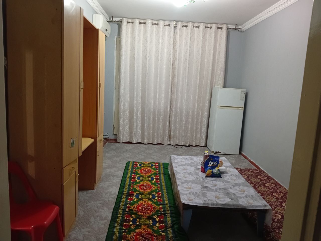 Чилонзор. Метро енида. Кизларга.   Жой бор. 800мингдан.