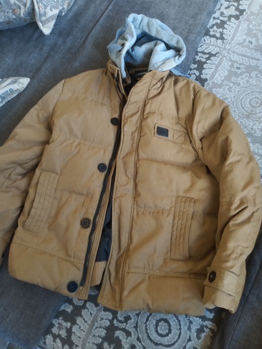 Продам куртка 3000тенге