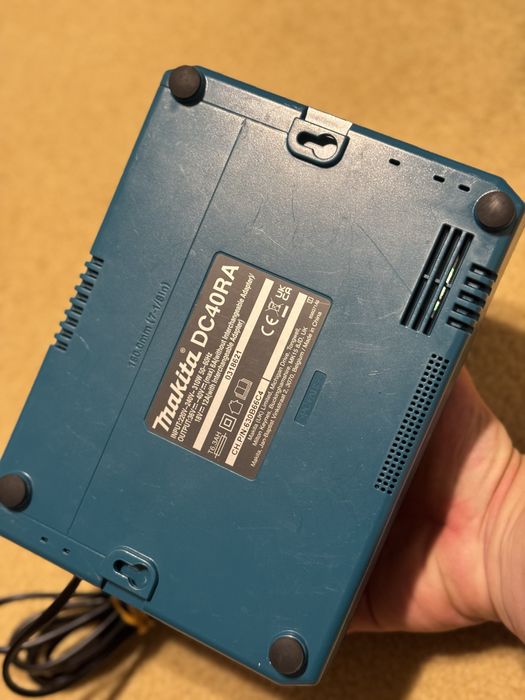 incarcator makita DC40RA xgt