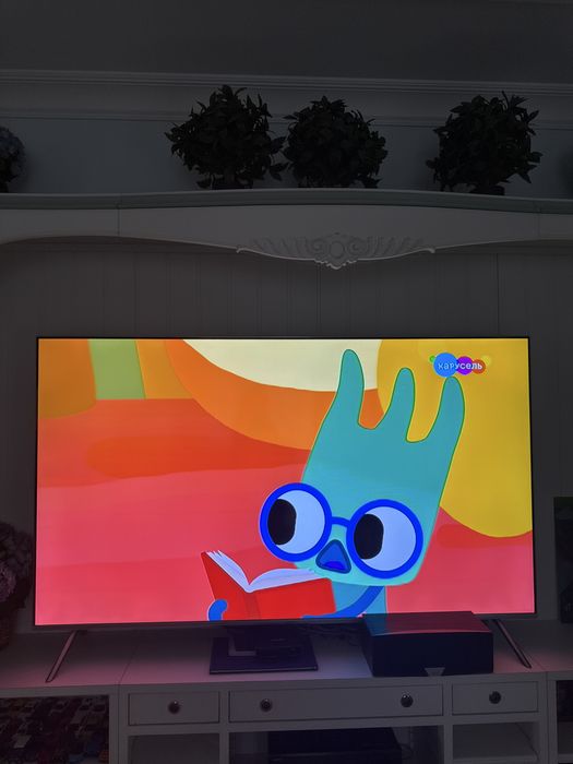 телевизор Samsung 2000 см по диагонали (82 inch)