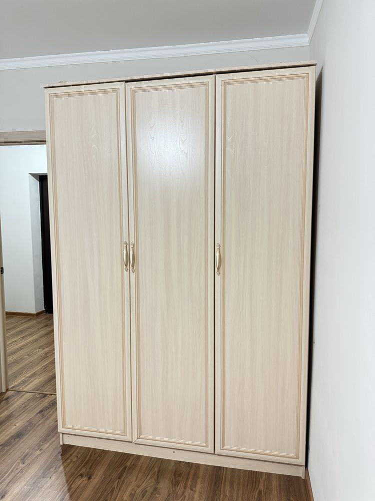 Шкаф в отличном состоянии