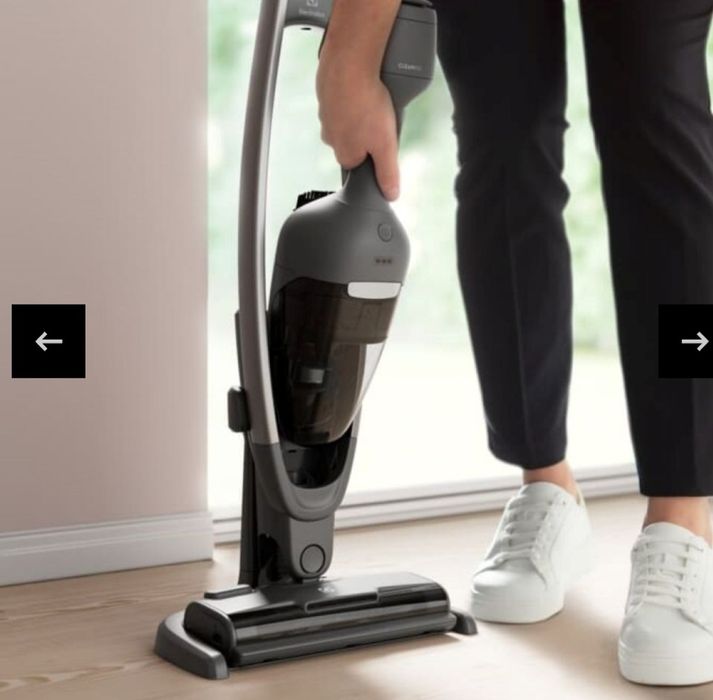 Aspirator vertical Electrolux 25.2v 55min perie led GARANTIE 15luni