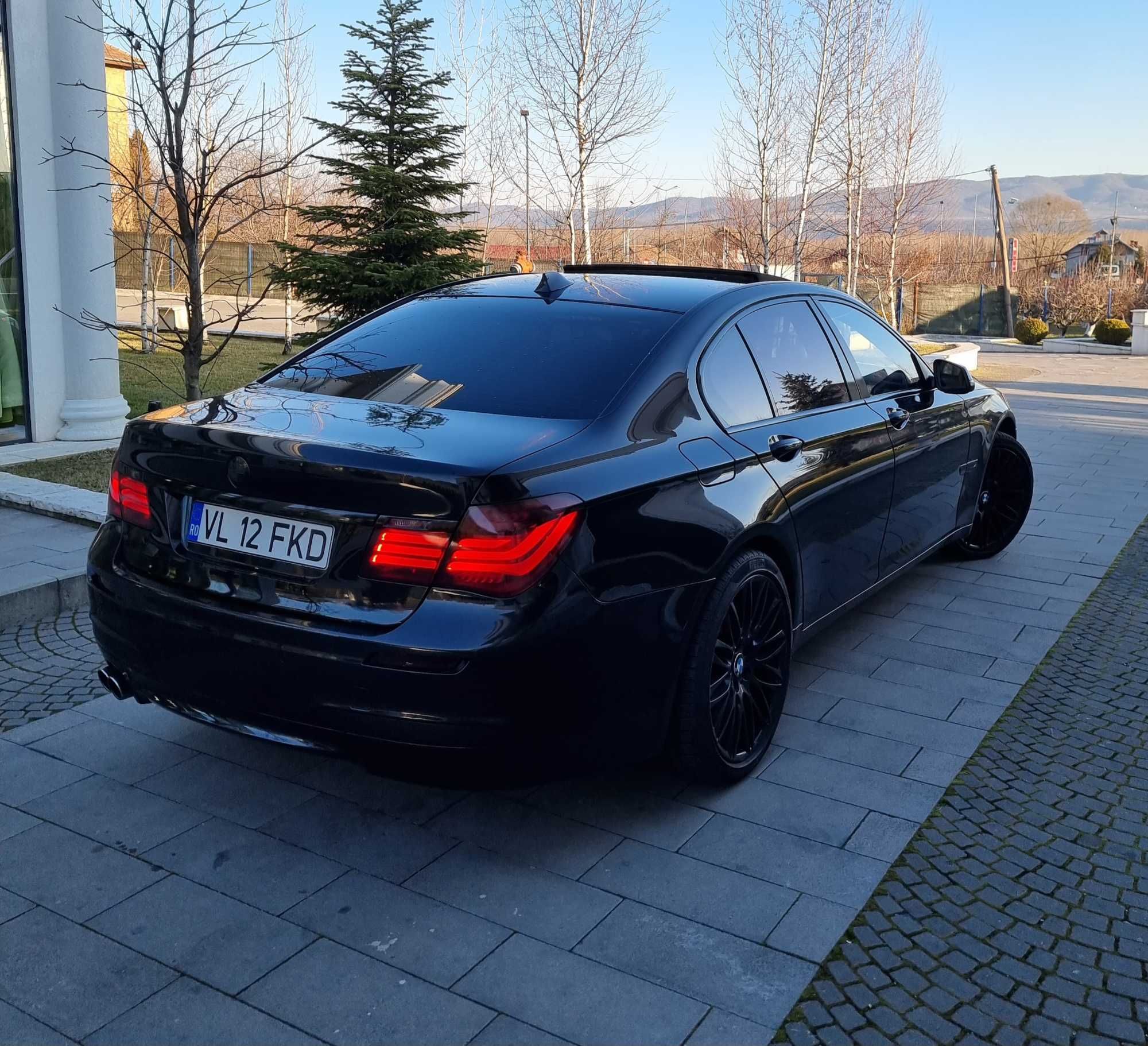 BMW 730D Facelift / Pachet M / 4 Butoane / Ceasuri Digitale / Full LED