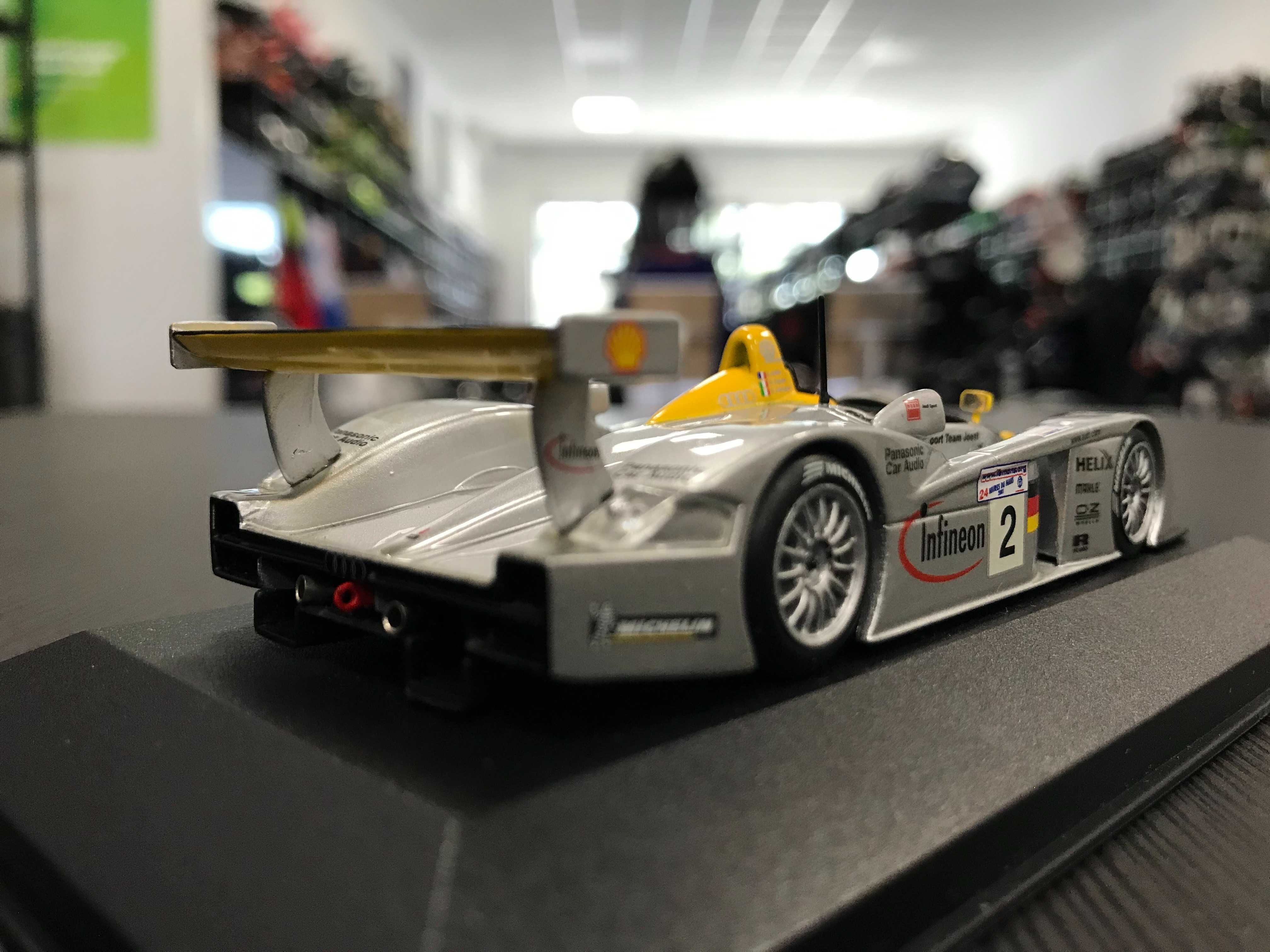 Колекционерски модел метална количка IXO MODELS AUDI R8 LE MANS 1:43