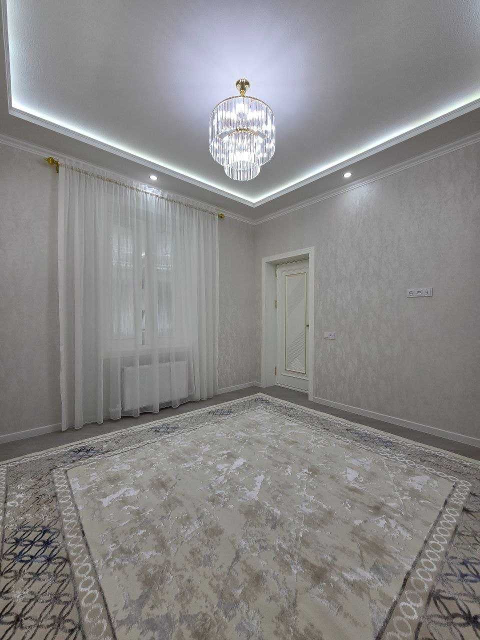 3х комнатная квартира на 5 этаже 99кв/м, в Самарканде