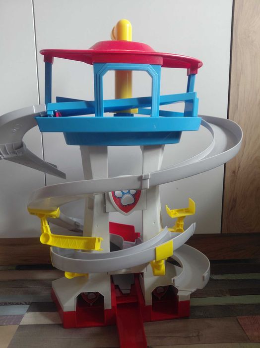 Базата на Пес Патрул /Наблюдателната Кула