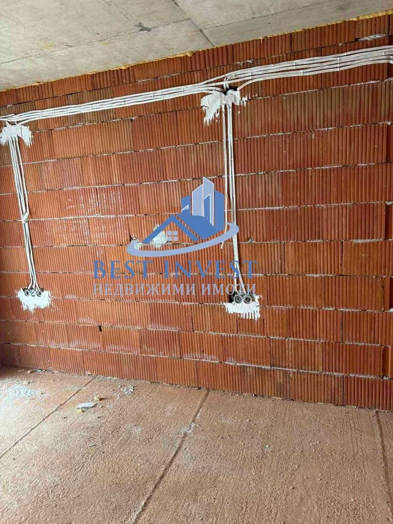 Продава се Тристаен апартамент в Благоевград, Освобождение - 94 кв.м за 932 €/кв.м - Снимка #1