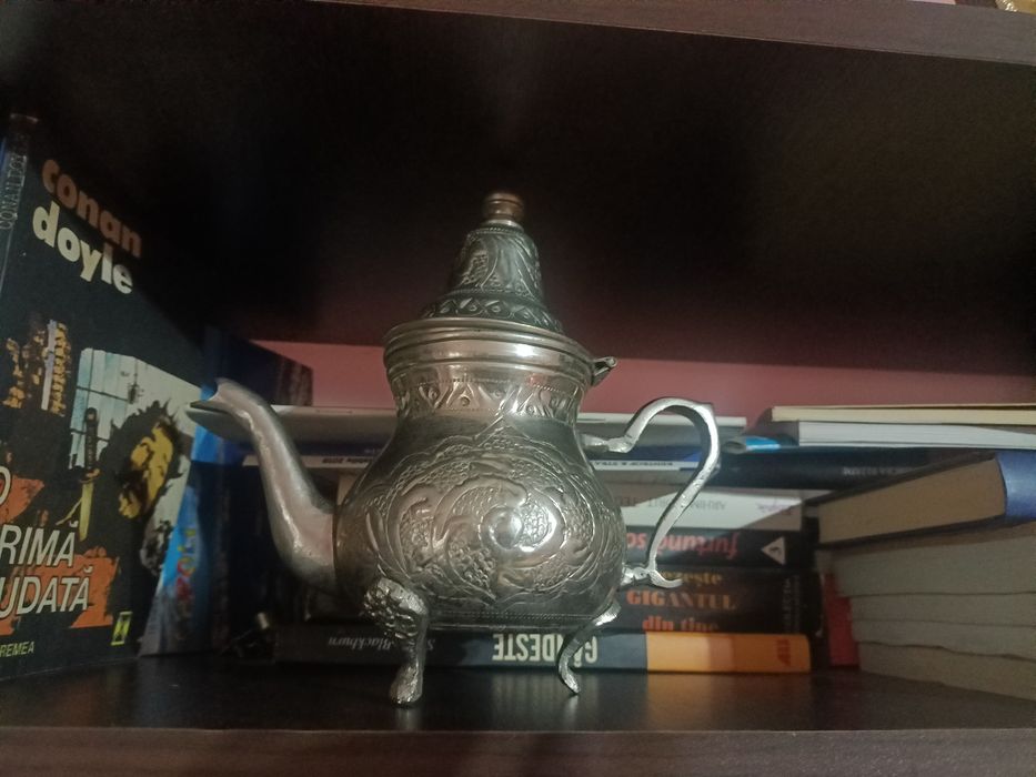 Vând ceainic vintage superb