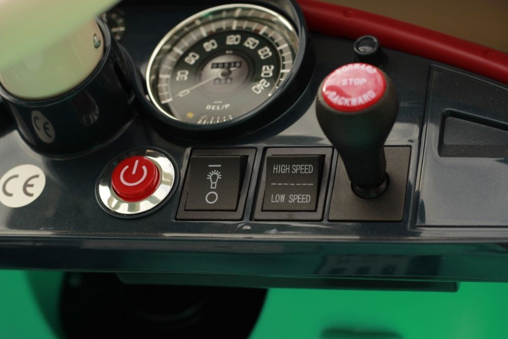 Masinuta electrica pentru copii BMW 507 Oldtimer, Scaun tapitat #Verde