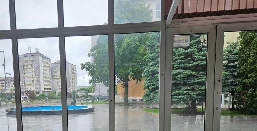 Spațiu comercial ultracentral de închiriat – 42 mp, Piața Civică