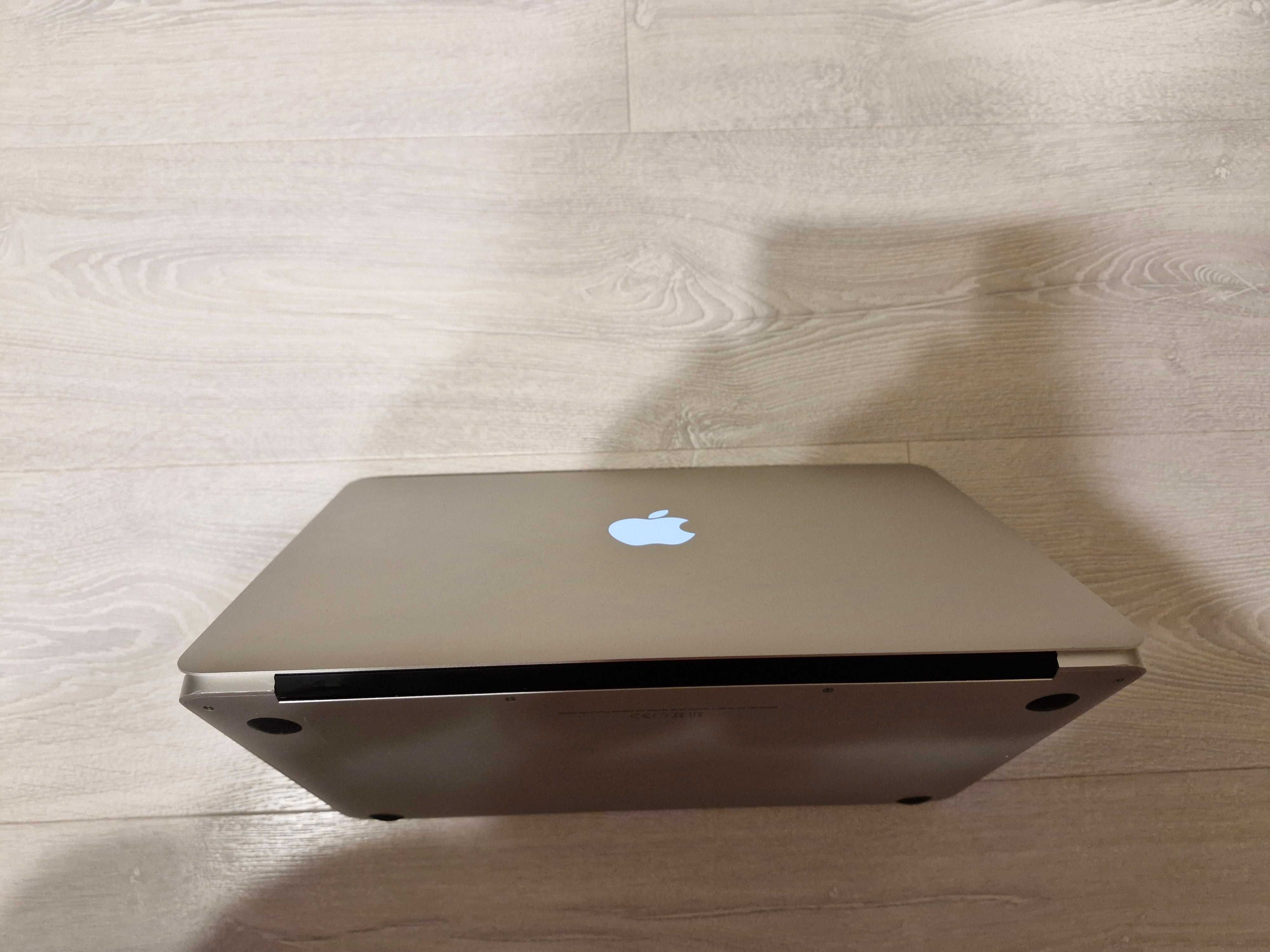 MacBook Air 13 2017 i5 1.8GHz 8GB RAM 256GB Apple SSD macOS Monterey