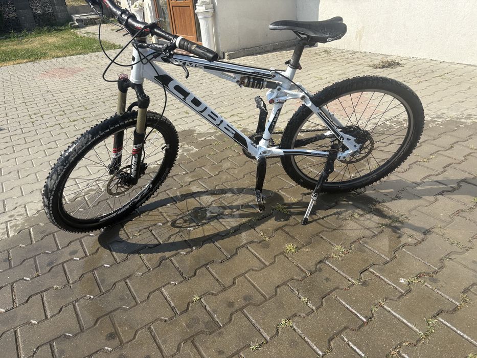 Bicicleta Cube full suspensi ,frane hidraulice