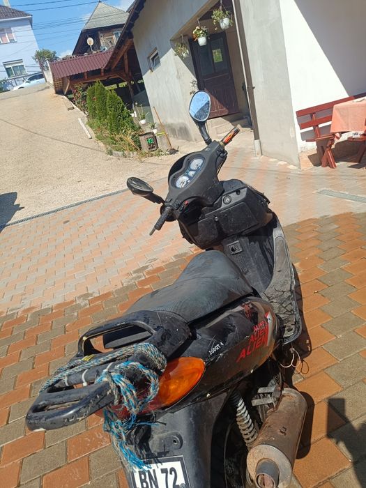 Scuter de vânzare