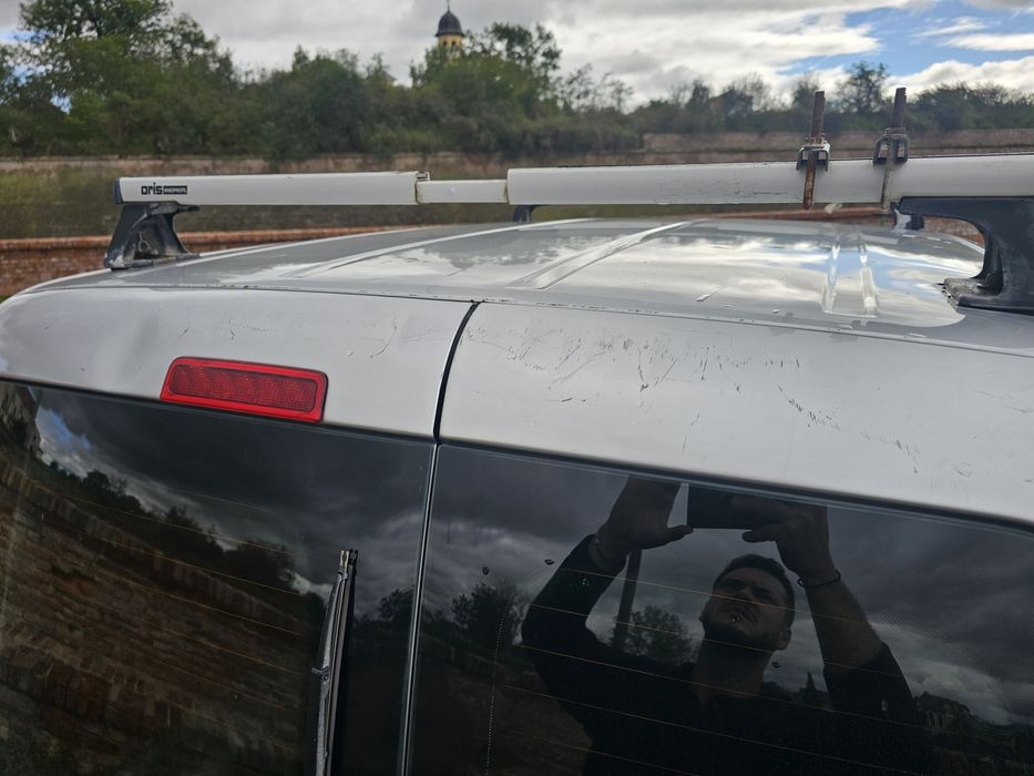 Volkswagen CADDY 2011