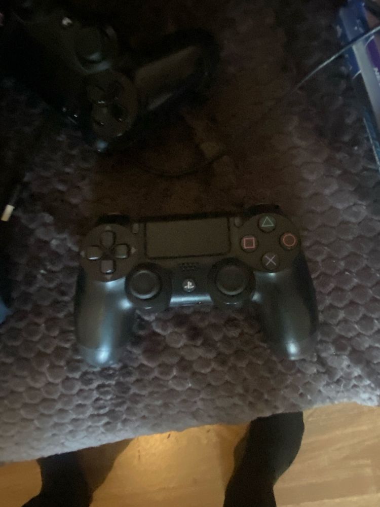 Pleystation 4 slim