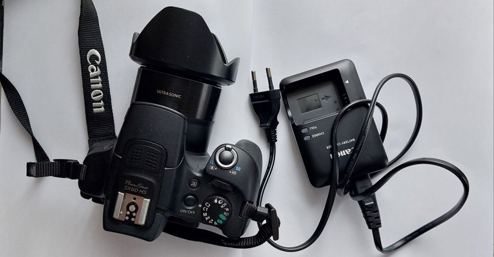 Aparat foto Canon SX60HS