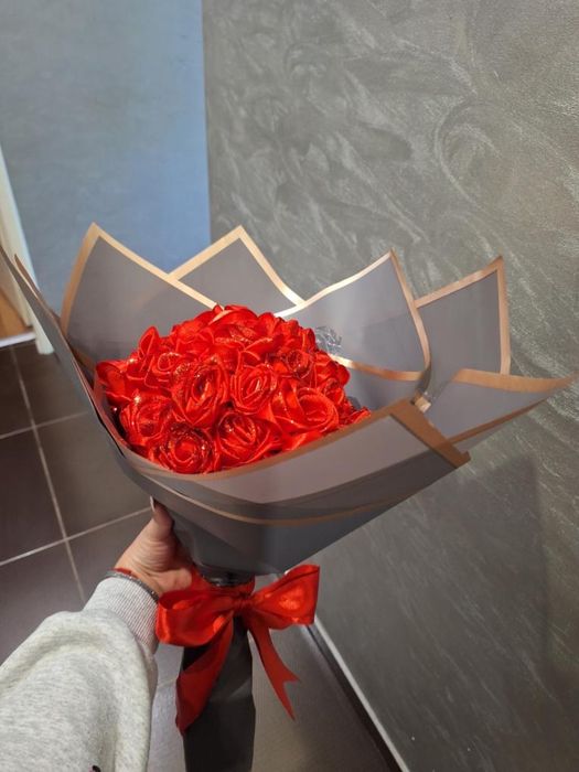 Сатенени вечни рози