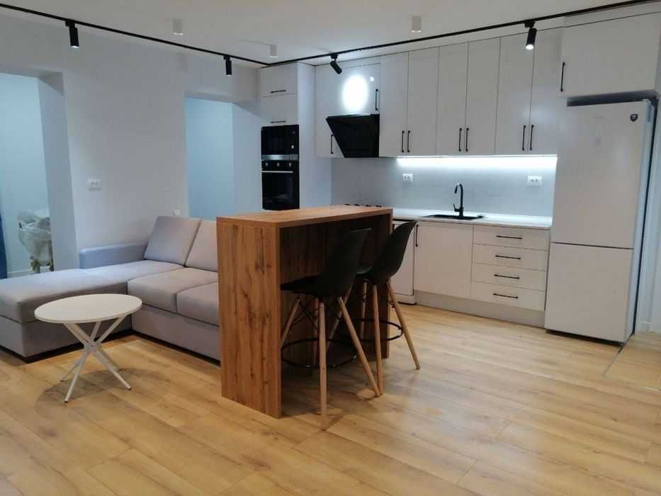 (057) Срочно сдам! 2/2/4 на Максима горьком