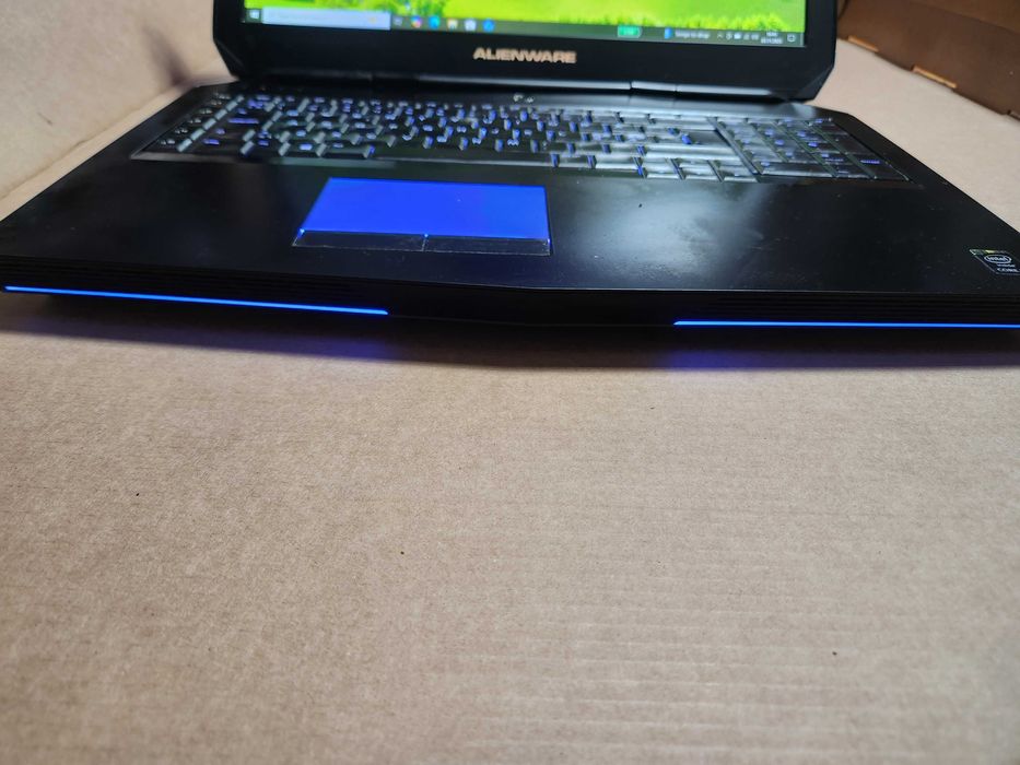 Dell Alienware 17 R2 – i7 / GTX 970M / SSD / 17" / Tastatură iluminată