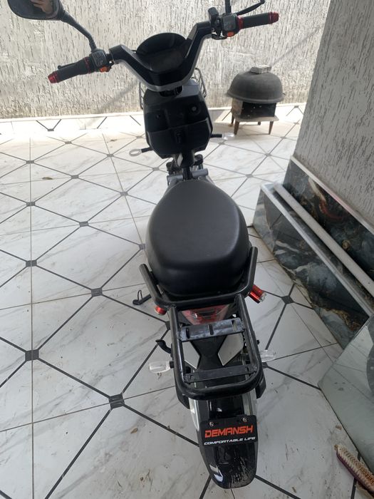 Скутер сотилади почти енги мойка килиш керак