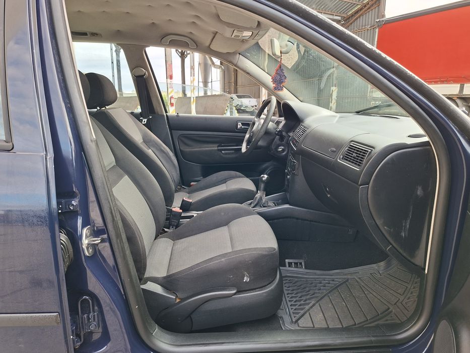 Vw Golf 4 an 2005  131 cai