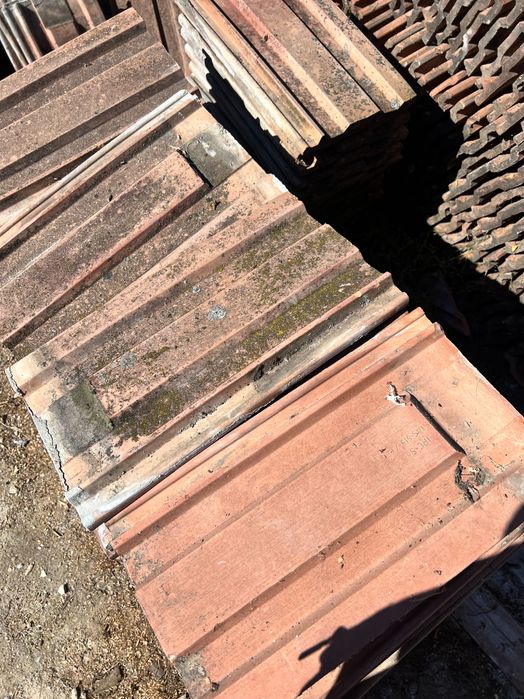Țiglă ceramică folosită , stare bună