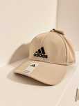 Vand Sapca Adidas Noua Originala cumparata din afara