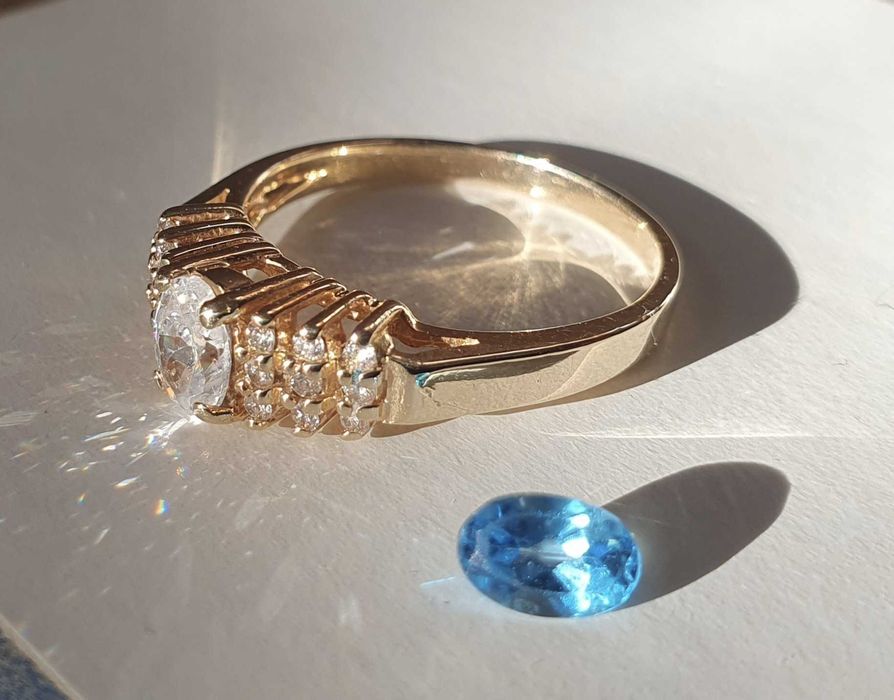 Златен пръстен с 18 естествени диаманти , Made in USA , Подарък сапфир