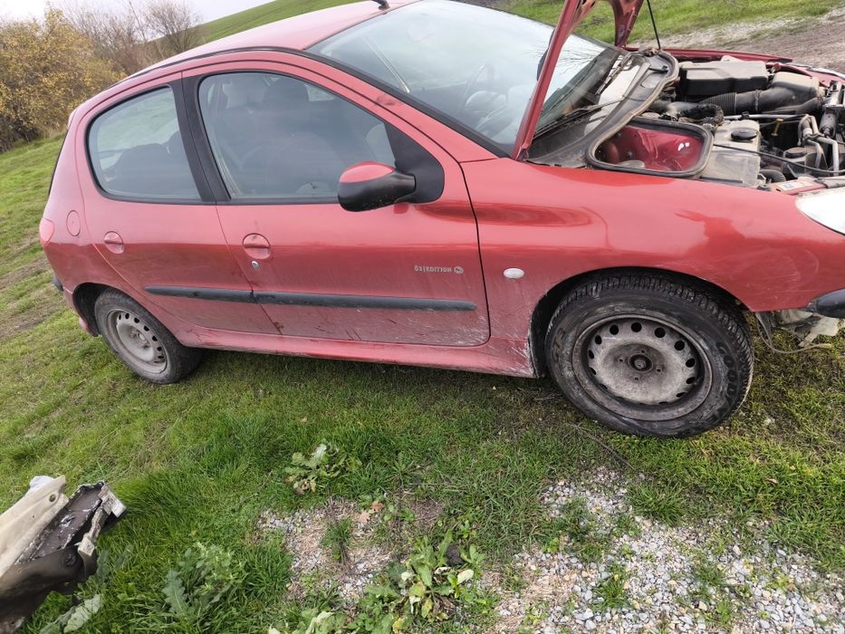 Пежо 206 На части 1,4 бензин