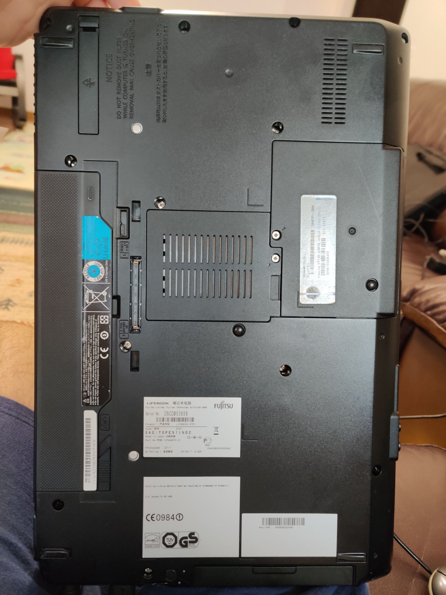 Laptop Fujitsu Siemens lifebook E751