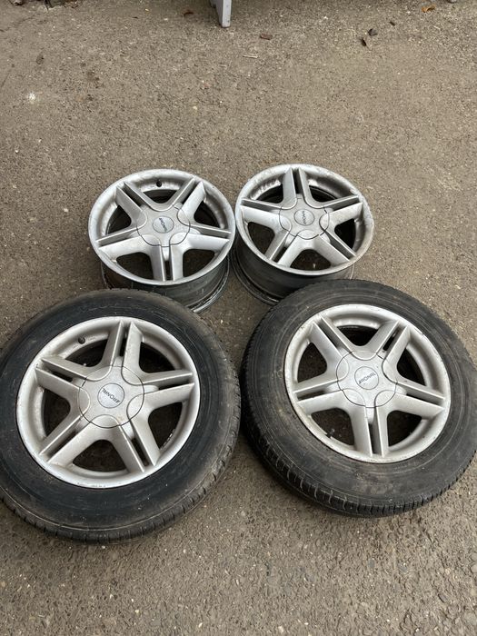 Jante r15. Stare foarte buna se potrivesc pe a4